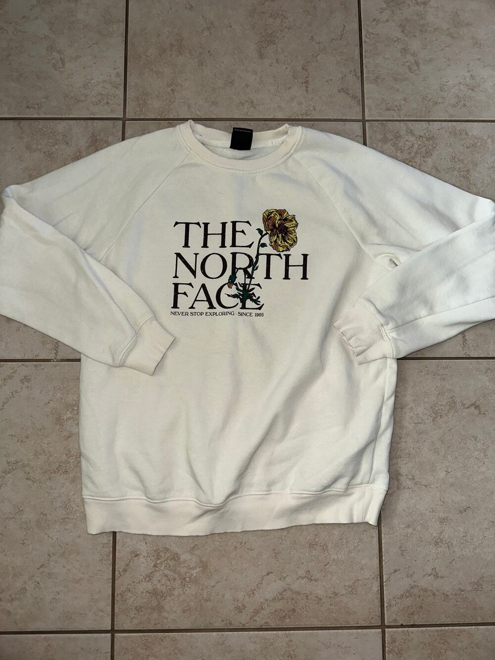 The North Face Floral Logo Crewneck Sweatshirt White Women’s Medium